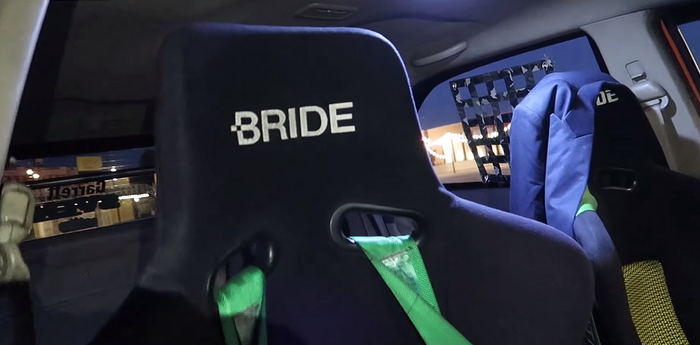 Bucket seat Bride Zeta II membuat kabin Fortuner lama ini makin racing