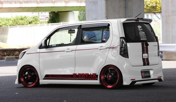 Suzuki Karimun Wagon R pakai pelek cantik lansiran Lilith S-Zero1