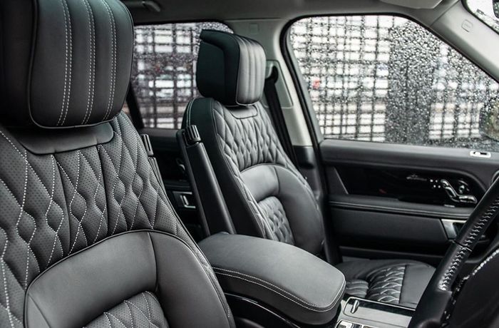Tampilan kabin Range Rover Vogue SE hasil garapan Kahn Design 