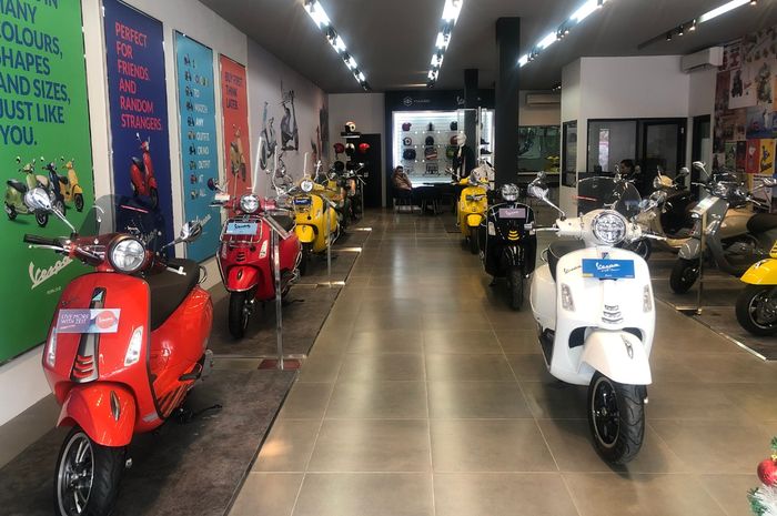 Dealer baru Vespa di Surabaya