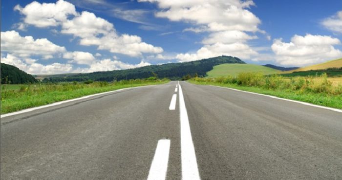 Garis ganda putus - putus dan tanpa putus