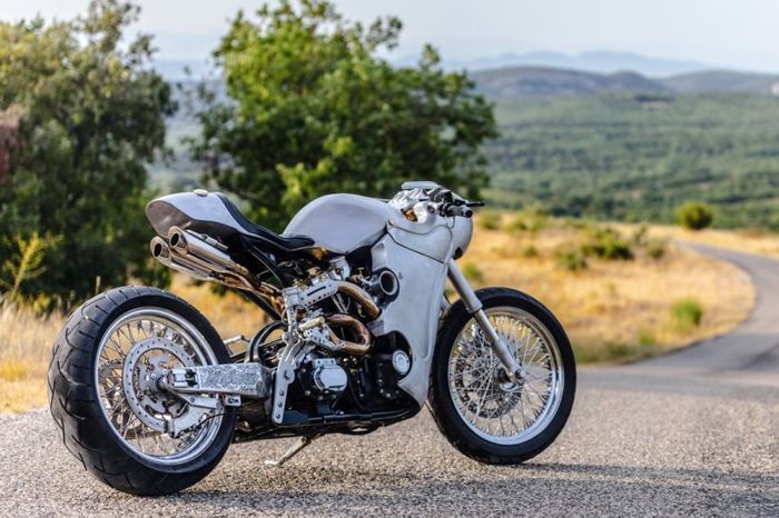 Harley-Davidson 1430 softail springer custom cafe racer dari EMD