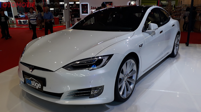 Tesla Model S P100D, mobil listrik yang dijual oleh Prestige Image Motorcars di Kemayoran, Jakarta