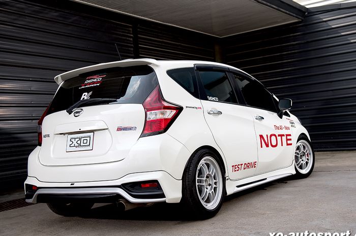 Modifikasi Nissan Note e-power street racing juga oprek mesin dan interior