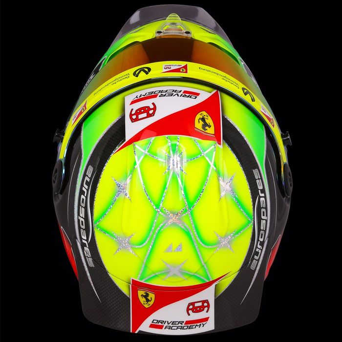 Penampakan bagian atas helm Mick Schumacher di balap F2 2019