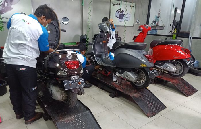 Servis Vespa di dealer resmi