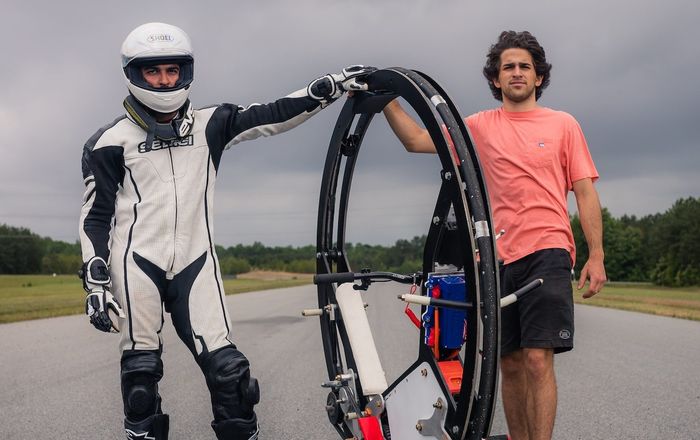 Monowheel EV360 buatan tim dari Duke University.