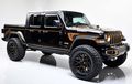 Jeep Gladiator Eye Catching, Kakinya Kekar, Aksen Emas Bikin Beda