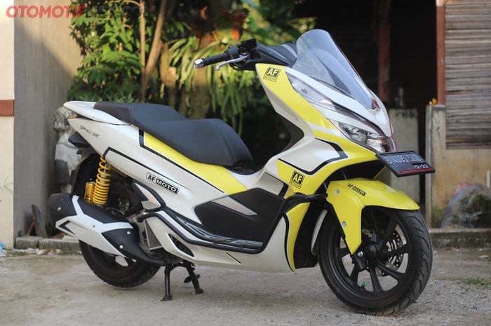 All New Honda PCX Bergaya Eropa, Modalnya Pasang Sepatbor Custom