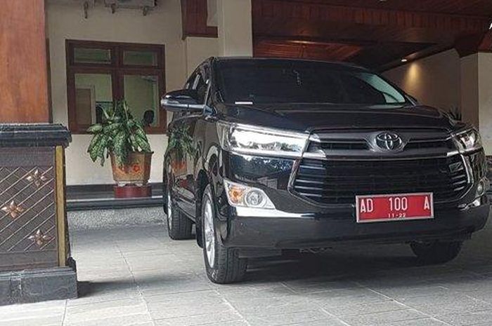 Salah satu mobil dinas pemkot Solo