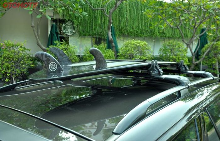 Surfboard dibikin motif ala Brabus, gokil!