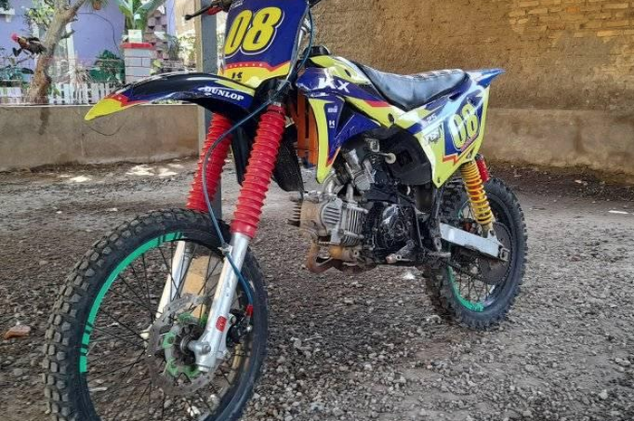 Yamaha Vega R dirombak ala motor trail 