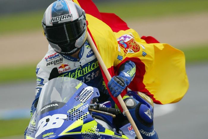 Dani Pedorsa saat meraih juara dunia GP 250 cc pada 2004