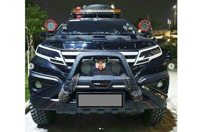  Modifikasi  SUV Toyota  Rush  Satu Ini Pakai Livery Ala 