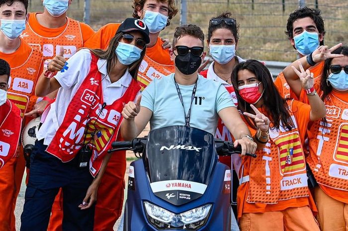 Jorge Lorenzo saat di sirkuit Aragon untuk menyaksikan jalannya latihan MotoGP Aragon 2021 pakai Yamaha Nmax