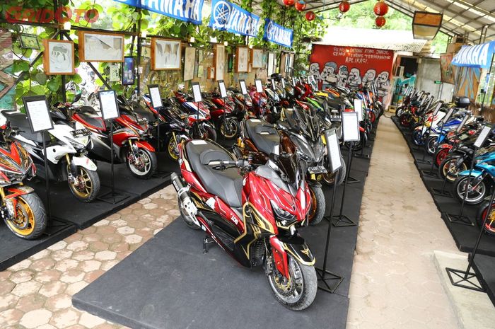 Jajaran motor finalis Customaxi x Yamaha Heritage Built semifinal Bekasi