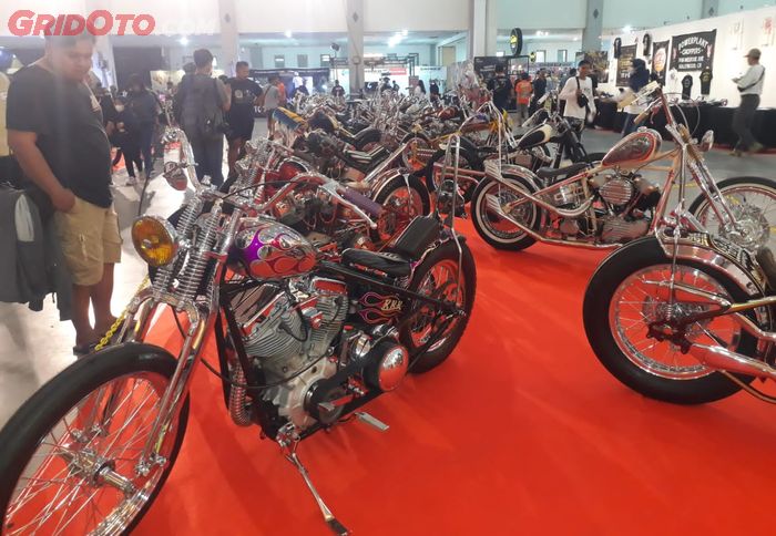 Kustomfest 2022 dibuka, ratusan mobil dan motor custom penuni JEC 