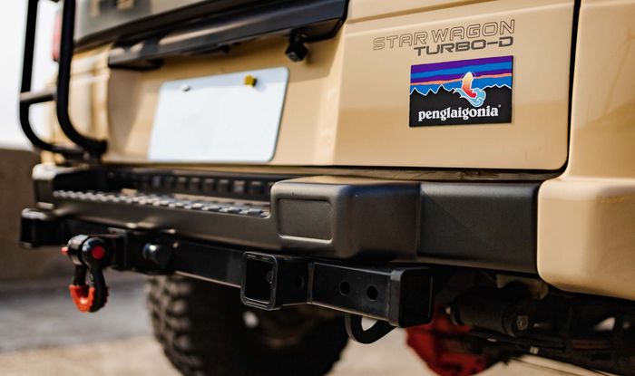 Bumper belakang Mitsubishi Delica lengkap dengan towing hook