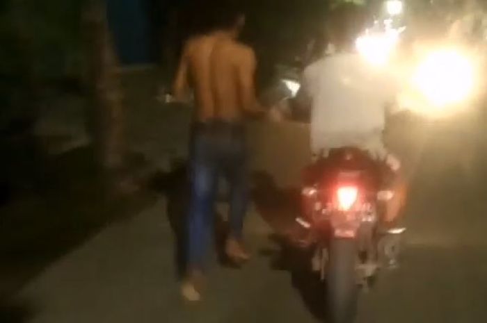 Apes, maling motor ketahuan warga, hukuman lari sambil diikat ke Yamaha Byson