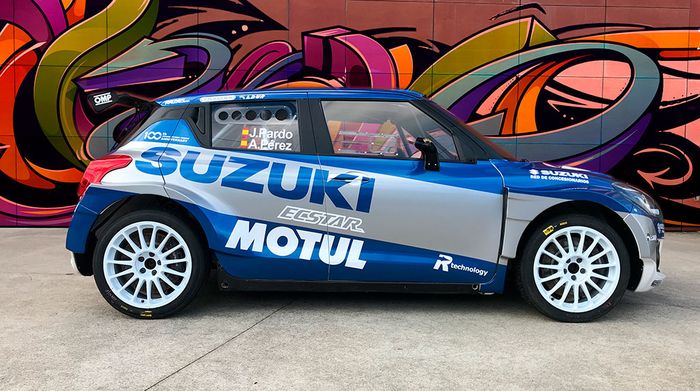 Suzuki Swift R4lly S dengan balutan livey tim MotoGP Suzuki&nbsp;Ecstar 2020