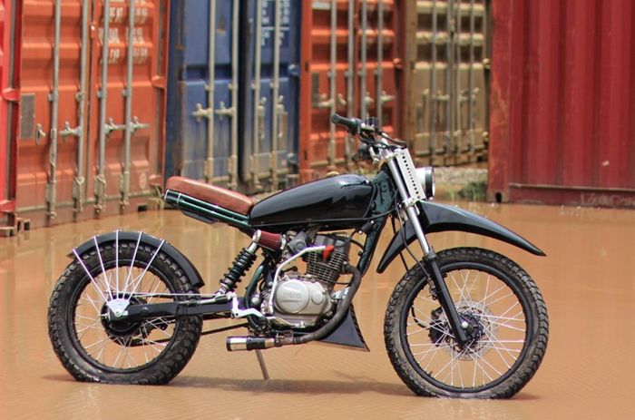 Hero Impulse custom ala dirt tracker hasil bikinan Siddhant Shad (Element8)