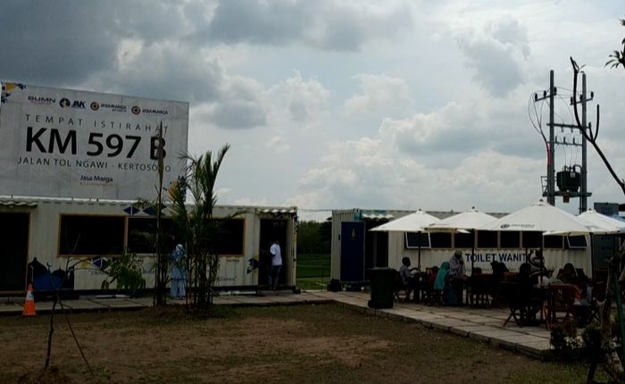ilustrasi Rest area KM 597 yang terletak di jalan Tol Ngawi-Kertosono jalur B arah Ngawi.