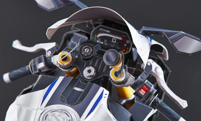 Detail paper craft YZF-R1M