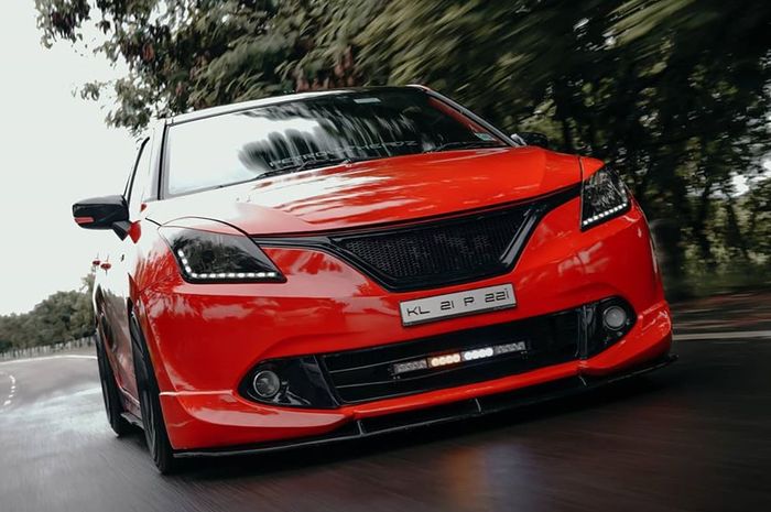Tampilan depan modifikasi Suzuki Baleno bergaya sporty