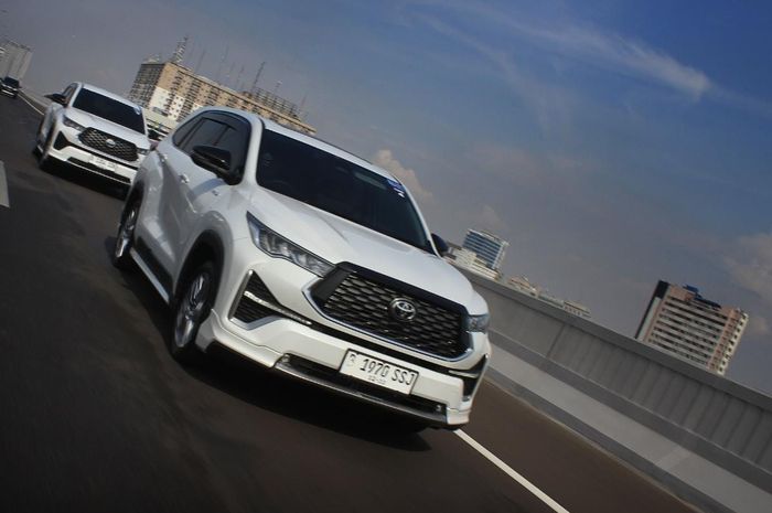 Salah satu perawatan berkala Innova Zenix hybrid adalah dengan melakukan penggantian oli mesin dengan biaya segini.