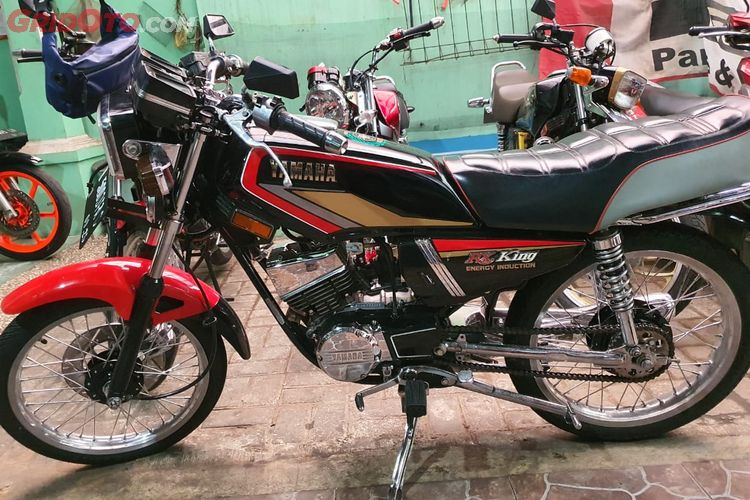 Sekilas Mirip Ternyata Yamaha Rx King Cobra Dengan Master Punya Perbedaan Ini Penjelasannya Gridoto Com