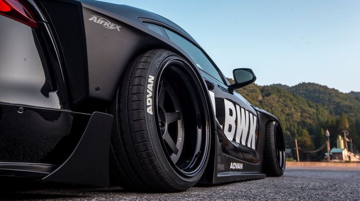 Toyota Supra baru pakai pelek model palang