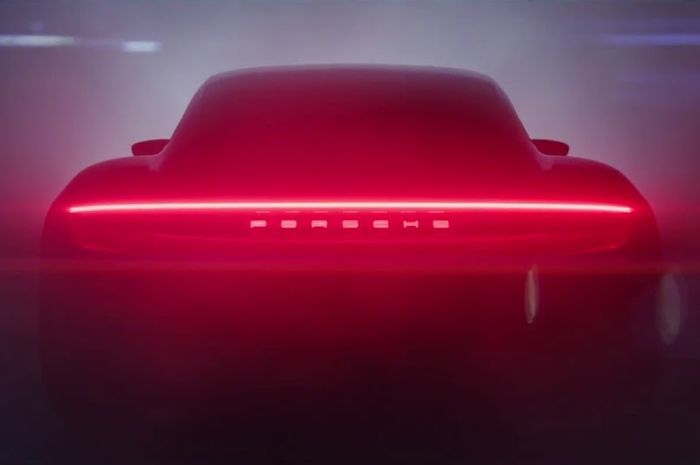 Porsche terbaru berpenggerak listrik