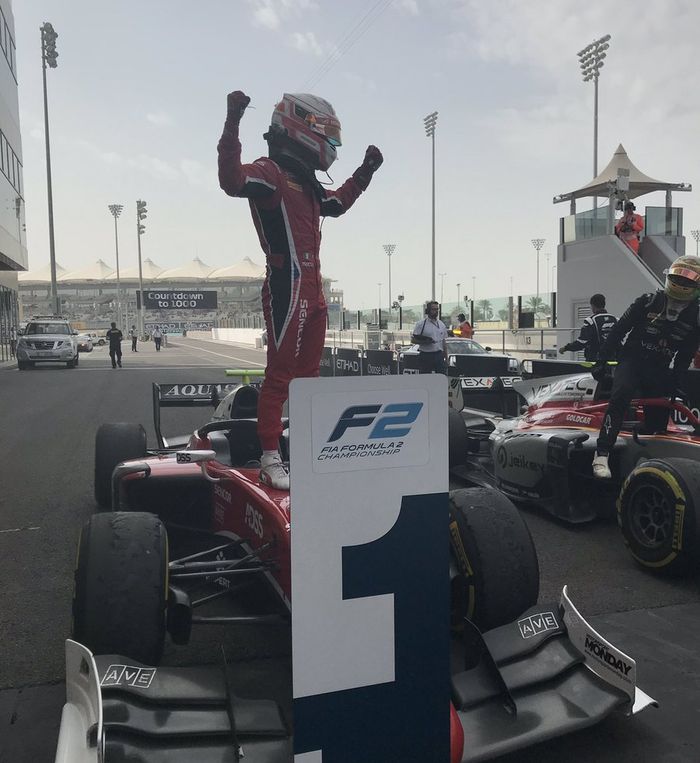 Antonio Fuoco menang setelah mendoninasi jalannya lomba race 2 F2 Abu Dhabi