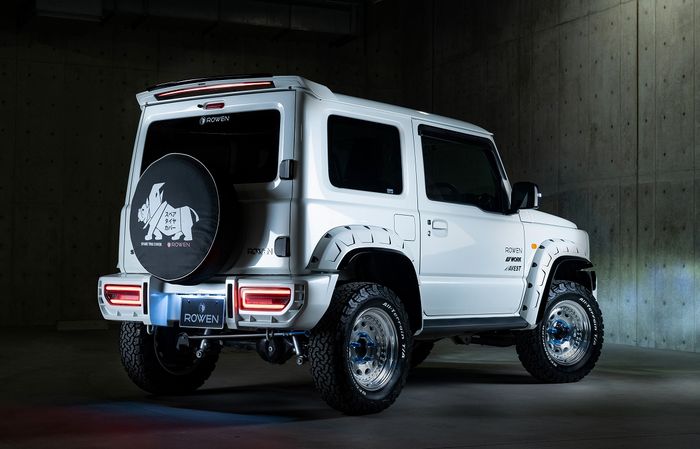 Tampilan belakang modifikasi Suzuki Jimny baru