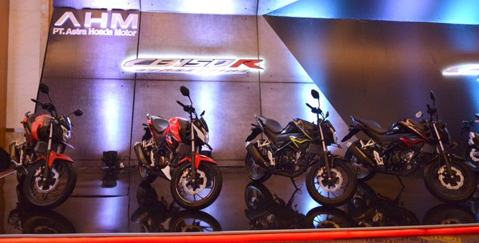 Empat pilihan warna Honda New CB150R 2018