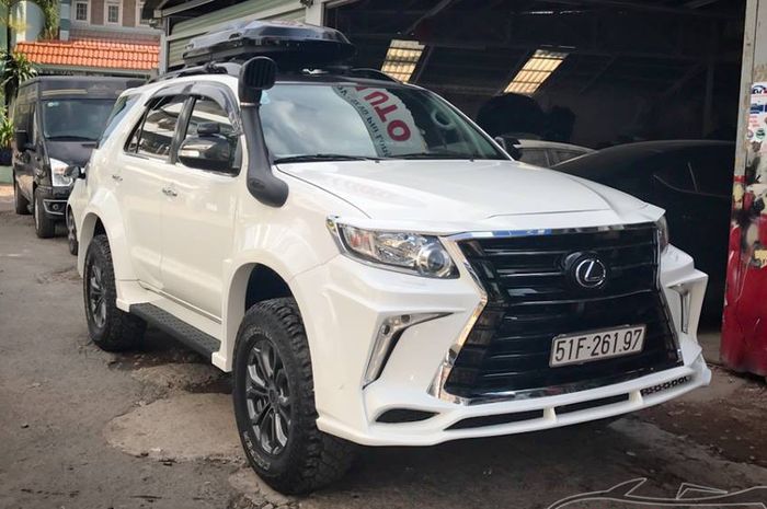 Modifikasi Toyota Fortuner hasil garapan bengkel asal Vietnam