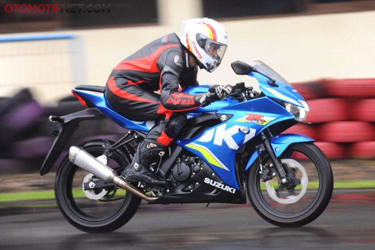 Yoshimura tri Oval GSXR 1000 k9