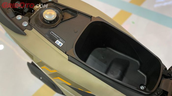 Bagasi All New BeAT series masih 12 liter, kapasitas tangki juga sama 4,2 liter saja.