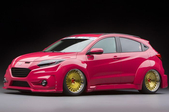 Honda HR-V pakai kelir pink dan pelek emas