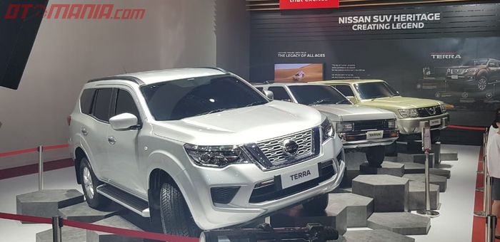 Nissan Patrol dan Terrano ikut dipamerkan bersama Nissan Terra