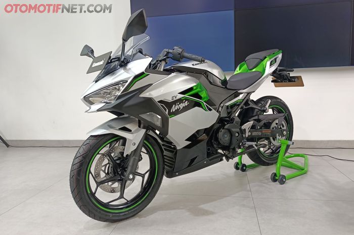 Estimasi harga Kawasaki Ninja E-1 tahun 2026.