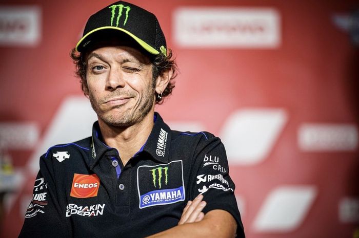 Valentino Rossi menegaskan akan lanjut balapan tahun depan bersama tim Petronas Yamaha