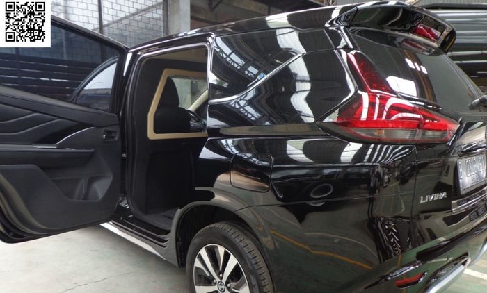 Partisi kabin Nissan Livina kembaran Mitsubishi Xpander buatan Delima Jaya