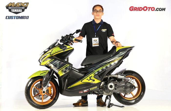 Yamaha Aerox Best Decal di Customaxi Yamaha seri Bandung 2019