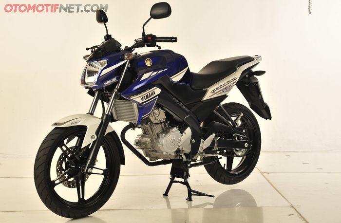 Yamaha New V-Ixion Lightning (2012-2015)