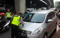 Benarkah Semua Polisi Lalu Lintas Dibekali Surat Tilang Saat Bertugas?