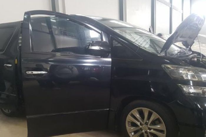 Mobil lelangan KPK