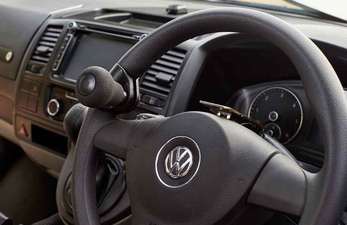 spinner setir disebut juga tombol bunuh diri