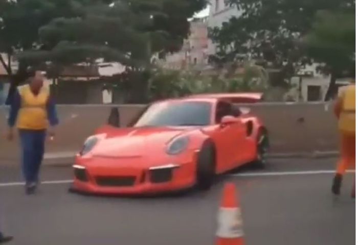 Kondisi Porsche 911 GT3 RS usai kecelakaan di tol JORR