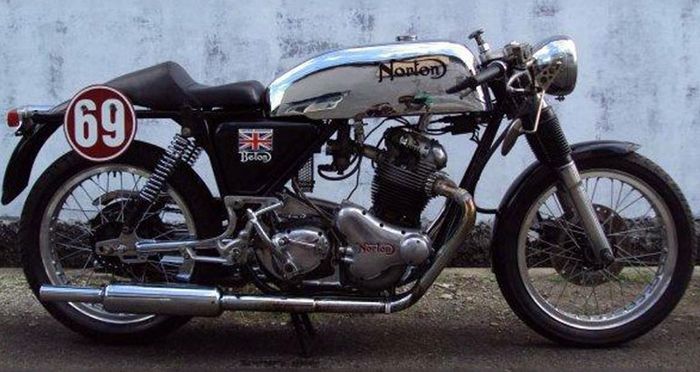 1969 Norton Commando Cafe Racer